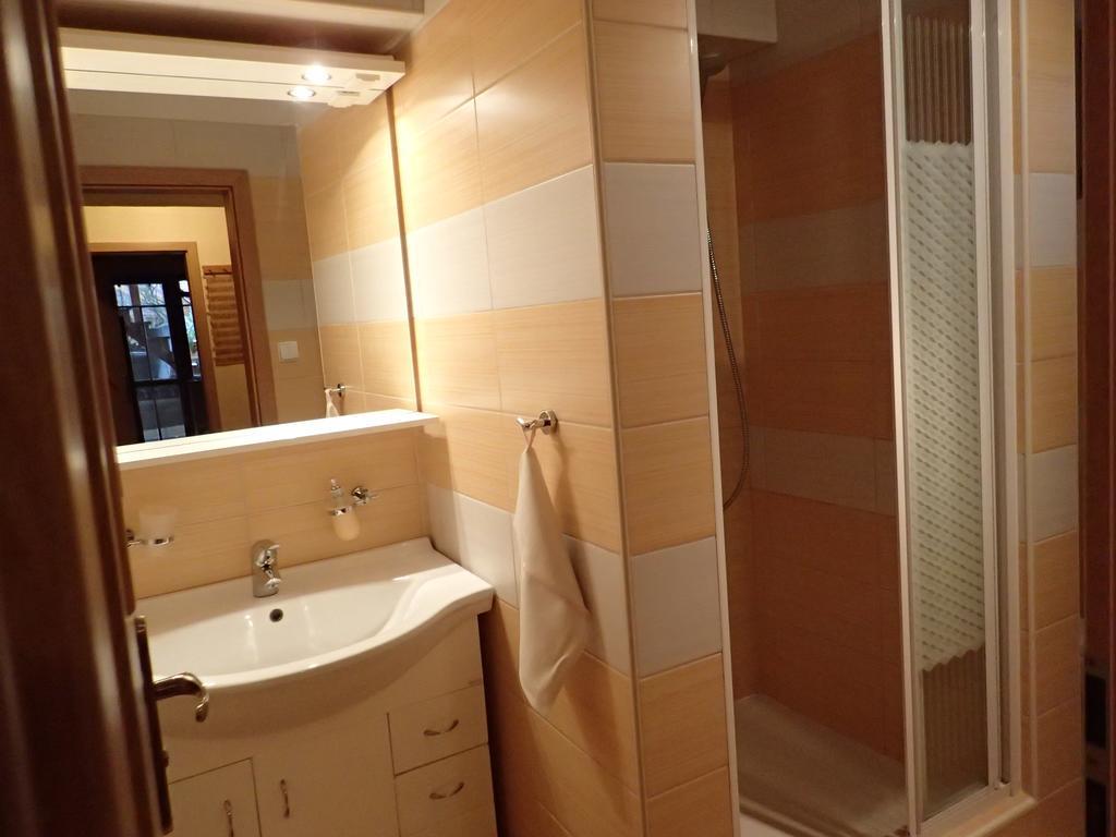 Family House - Apartmany Zuzana Стара-Лесна Номер фото